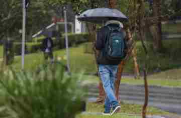  Nova frente fria traz chuvas para o Paraná e risco de temporais na faixa Oeste, prevê Simepar